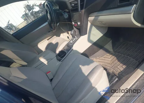 2013 Subaru Outback 2.5I Premium z USA, uszkodzony, nr VIN 4S4BRBCC0D3312061